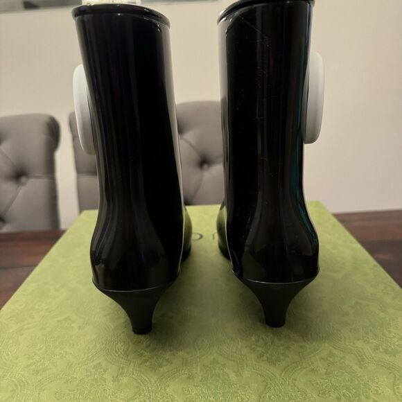 GUCCI Women's Interlocking G Rubber Ankle Boots - Picture 9 of 16